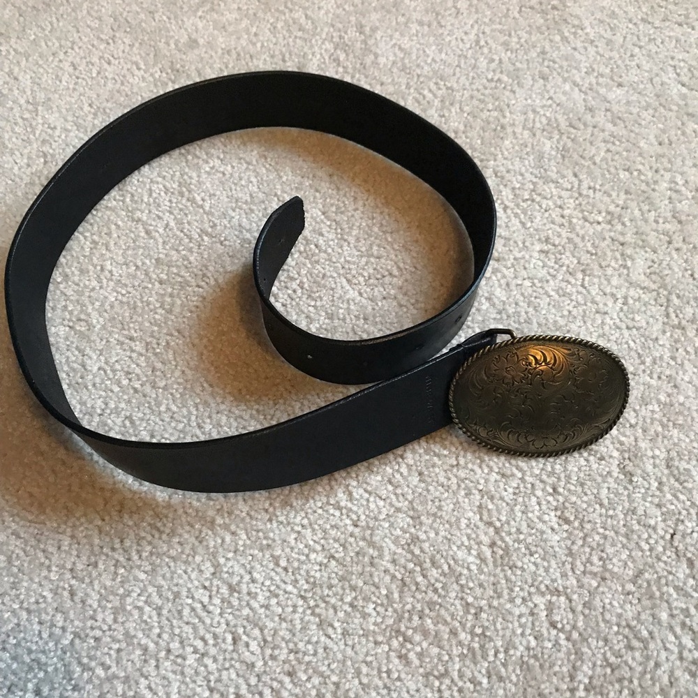 Belt with embossed gold buckle
